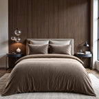 Dekbedovertrek fluweel effen taupe 240 x 220 cm, set met 2 kussenslopen 60 x 70 cm voor de slaapkamer
