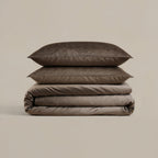 Dekbedovertrek fluweel effen taupe 240 x 220 cm, set met 2 kussenslopen 60 x 70 cm voor de slaapkamer