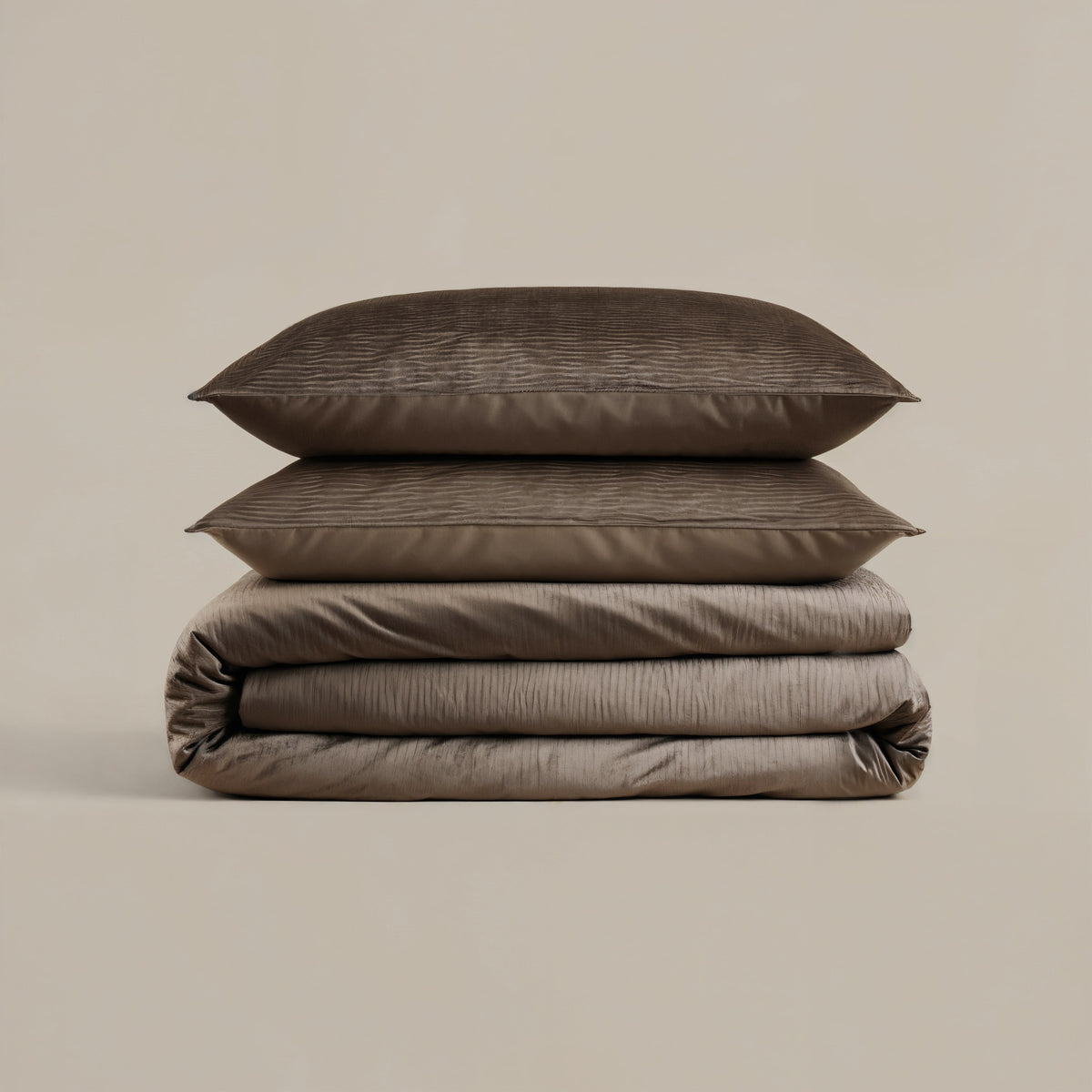 Dekbedovertrek fluweel effen taupe 240 x 220 cm, set met 2 kussenslopen 60 x 70 cm voor de slaapkamer
