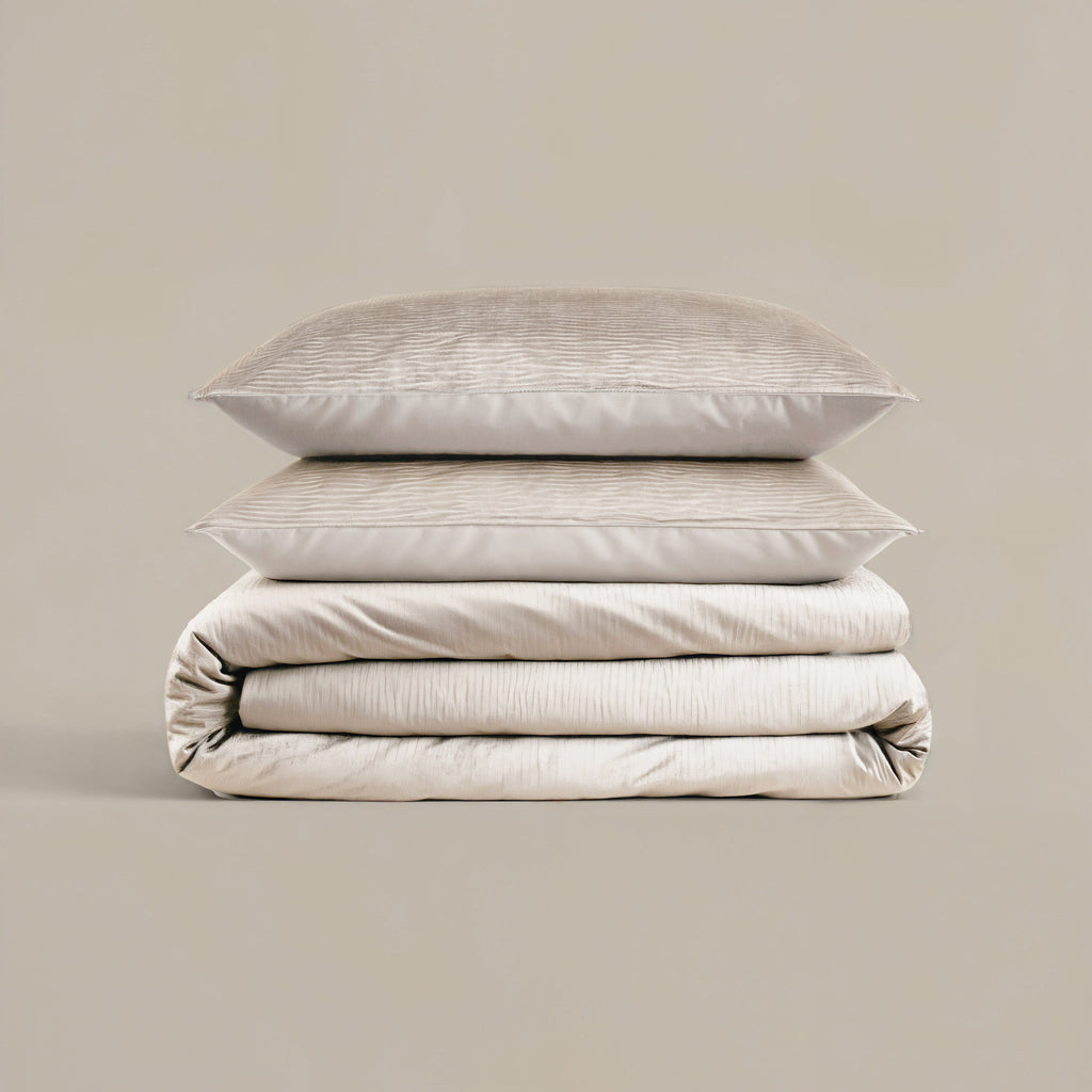 Dekbedovertrek fluweel velvet crème 240 x 220 cm, met 2 kussenslopen 60 x 70 cm