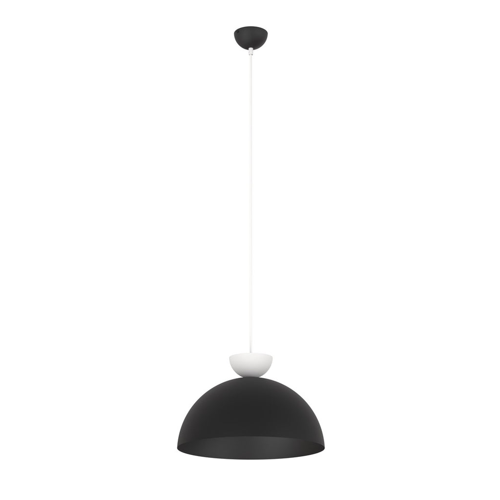 Zwarte halfronde hanglamp met wit detail en dunne witte ophanging tegen een witte achtergrond