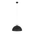 Zwarte halfronde hanglamp met wit detail en dunne witte ophanging tegen een witte achtergrond