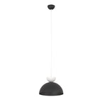 Zwarte halfronde hanglamp met wit accent aan een dunne witte snoerophanging en zwarte plafondkap