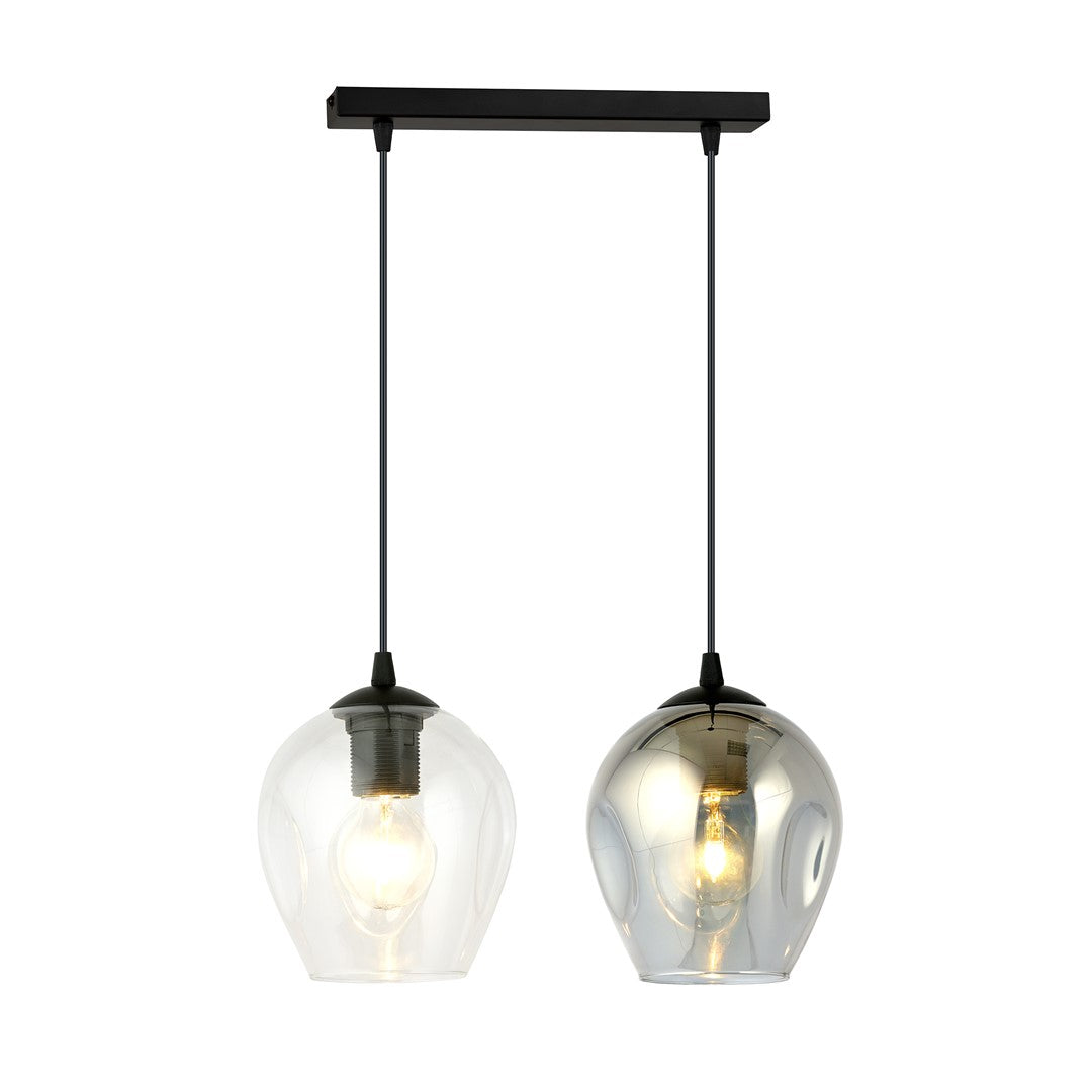 Zwarte hanglamp met twee glazen kappen, één transparant en één grafiet, aan een smalle zwarte balk