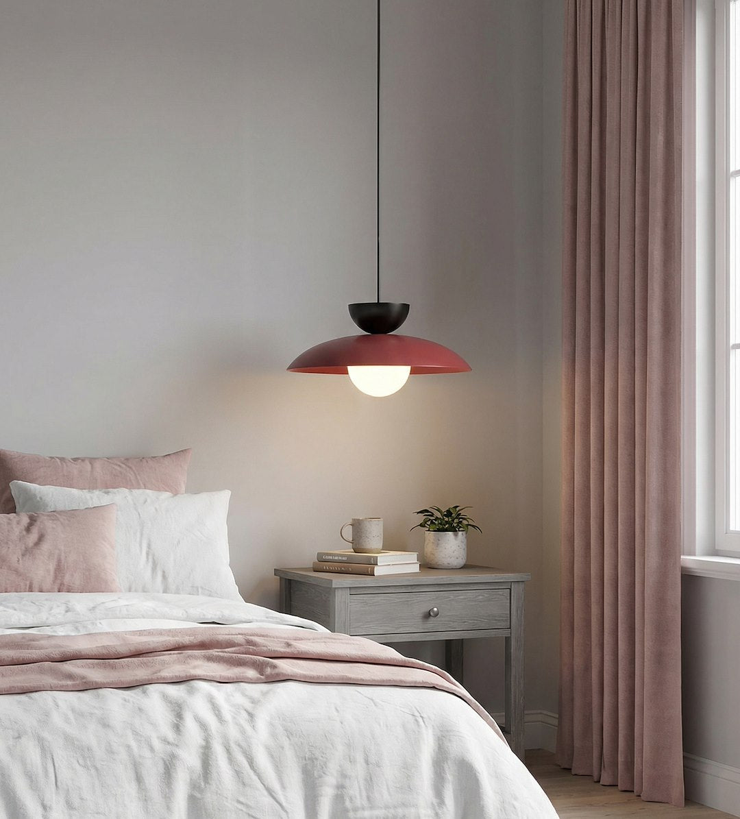Hanglamp gepoedercoat staal en glas Scandinavisch Mulan bordeaux met zwart, Ø 30 cm, boven eettafel