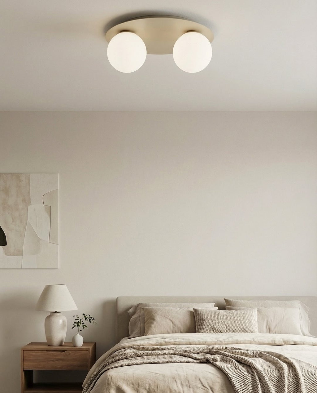 Plafondlamp gepoedercoat staal modern beige, 2 witte glazen bollen, breedte 43 cm, voor woonkamer en slaapkamer