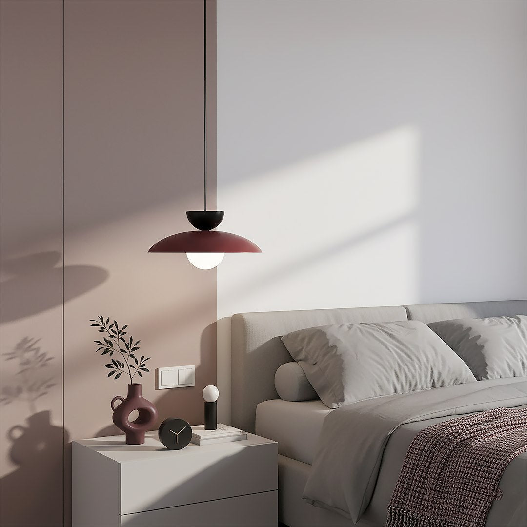 Hanglamp gepoedercoat staal en glas Scandinavisch Mulan bordeaux met zwart, Ø 30 cm, boven eettafel