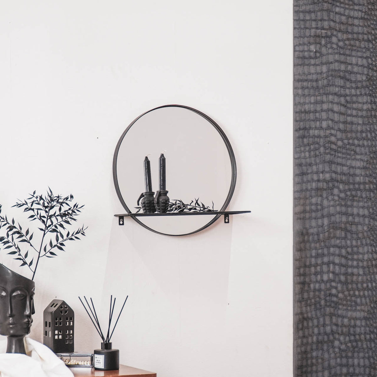 Spiegel metaal rond met plank zwart Ø 40 cm, voor hal, slaapkamer of boven dressoir