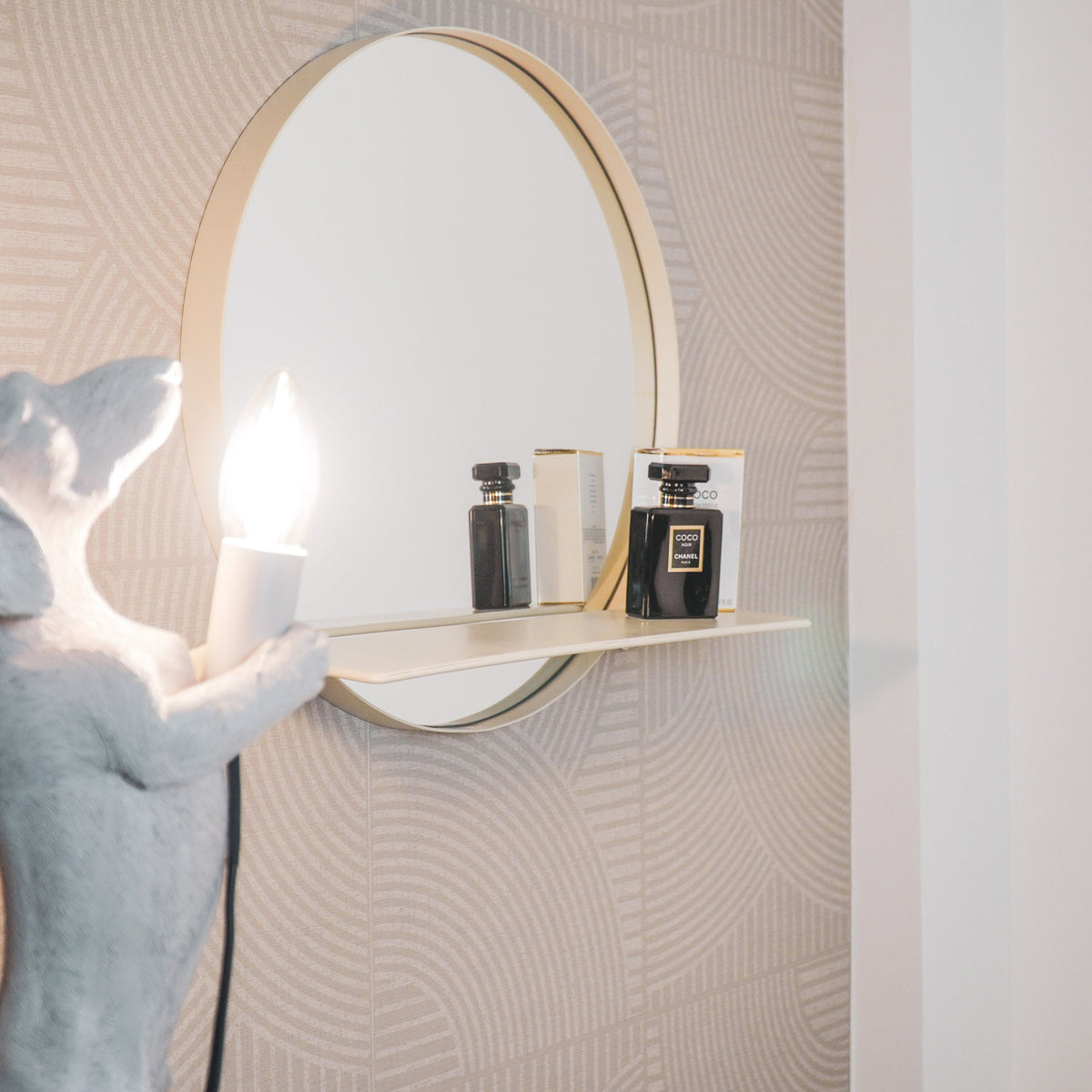 Spiegel rond metaal met plank, zand – Ø 40 cm, voor hal, badkamer of boven een dressoir