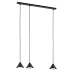 Zwarte hanglamp met drie conische kappen aan een langwerpige plafondplaat