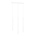 Witte hanglamp met drie lange, slanke buizen aan een smalle rechthoekige plafondplaat