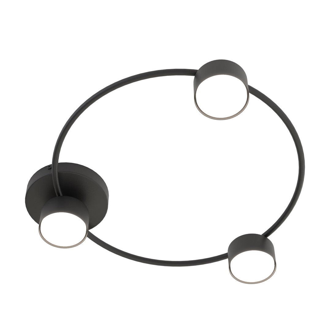 Zwarte plafondlamp met ronde stalen ring en drie cilindervormige spots met witte lichtvlakken