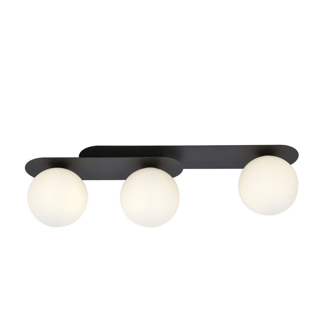 Zwarte plafondlamp met drie ronde witte glazen kappen op twee ovale zwarte plaatjes