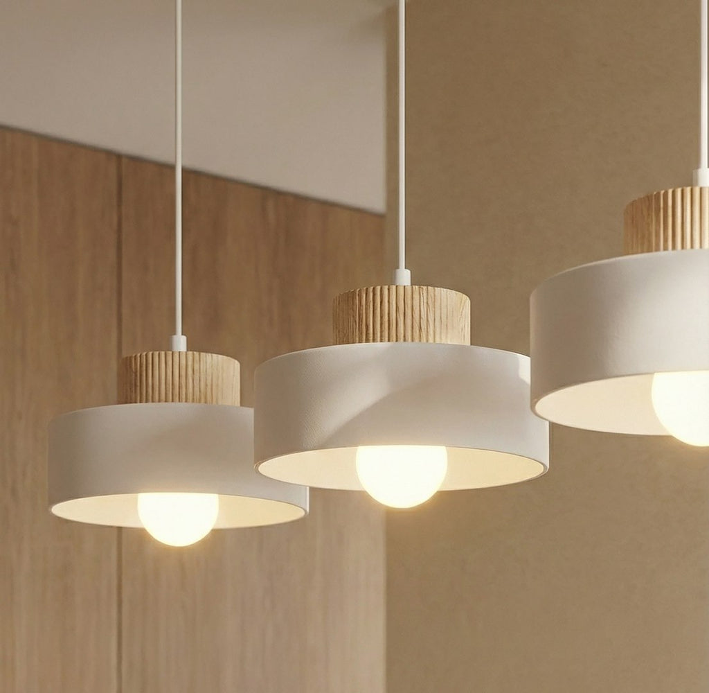 Hanglamp gepoedercoat staal en hout, Scandinavisch Kivi, wit, 73 x 20 cm, 3 fittingen, woonkamer of eetruimte