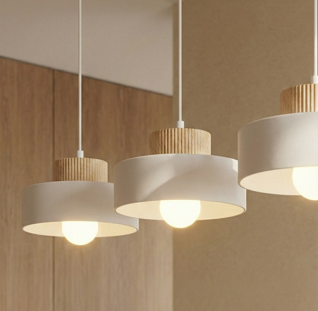 Hanglamp gepoedercoat staal en hout, Scandinavisch Kivi, wit, 73 x 20 cm, 3 fittingen, woonkamer of eetruimte