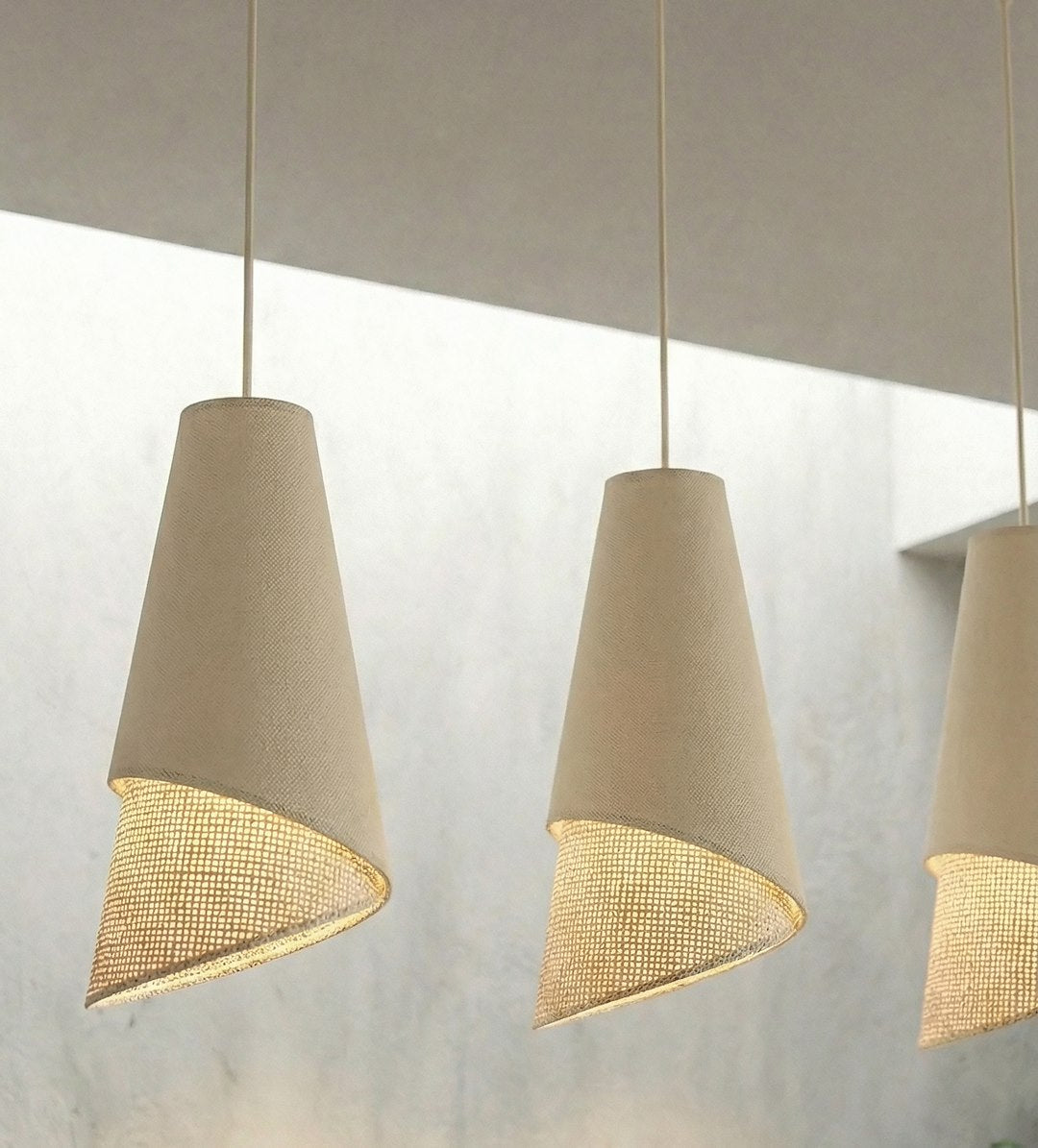 Hanglamp staal modern Moda rotankleurig 95 cm breed, 3 fittingen E27, voor woonkamer of eethoek