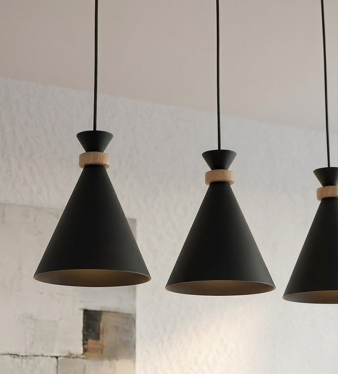 Hanglamp 3 lichts gepoedercoat staal en hout, Scandinavisch Zero, zwart, 78 cm, boven eettafel of keukeneiland