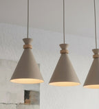 Hanglamp gepoedercoat staal en hout Scandinavisch beige, 3 fittingen E27 – 78 x 23 cm, boven eettafel of kookeiland