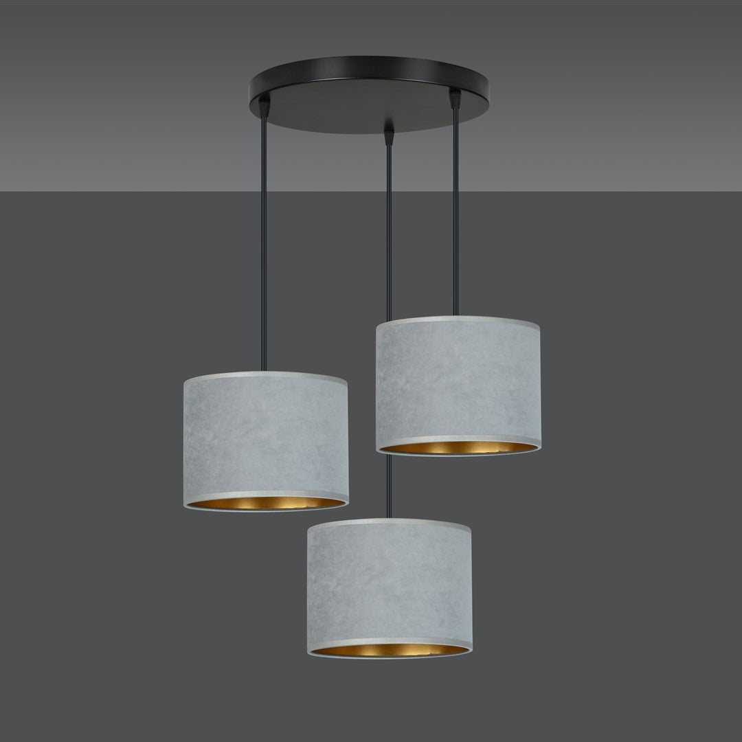 Hanglamp 3 lichts gepoedercoat staal en stof Hilde grijs met gouden binnenzijde, ronde canopy, eettafel