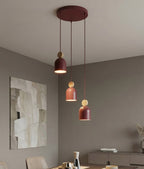 Hanglamp gepoedercoat staal met hout, Scandinavisch model Mesi, bordeaux, 3 fittingen, 34 x 34 cm, verstelbare hoogte
