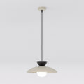 Hanglamp met beige koepelkap, zwarte halve bol en witte glazen bol aan een dunne zwarte pendel