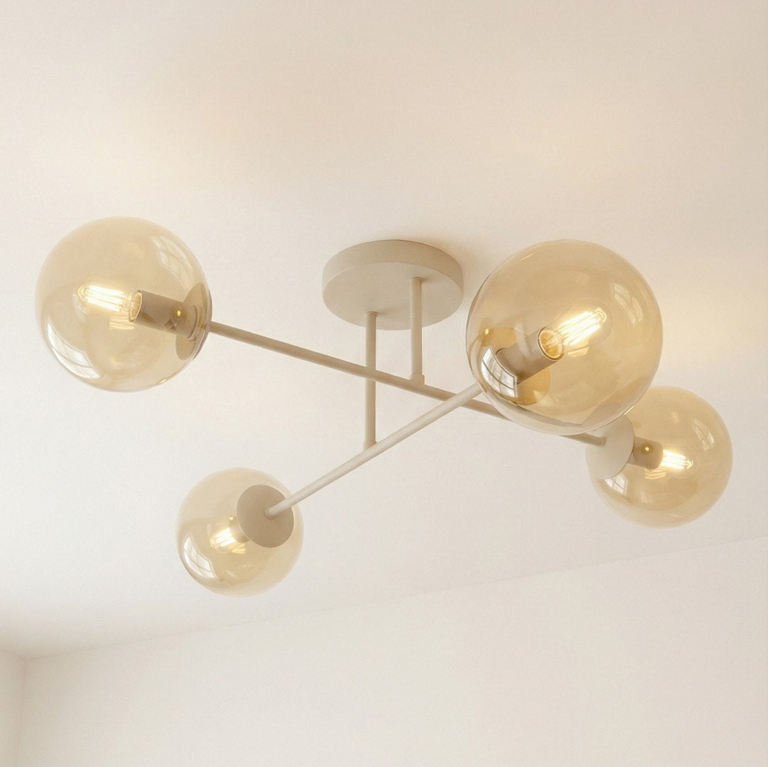 Plafondlamp gepoedercoat staal en glas Roma, beige met amber glazen kappen, 4 lichts, 55 cm breed, woonkamer