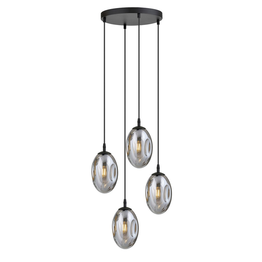 Zwarte hanglamp met vier ovale grafietkleurige glazen kappen aan een ronde canopy