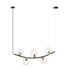 Zwarte hanglamp met gebogen stalen arm en vijf transparante glazen bollen met gouden details