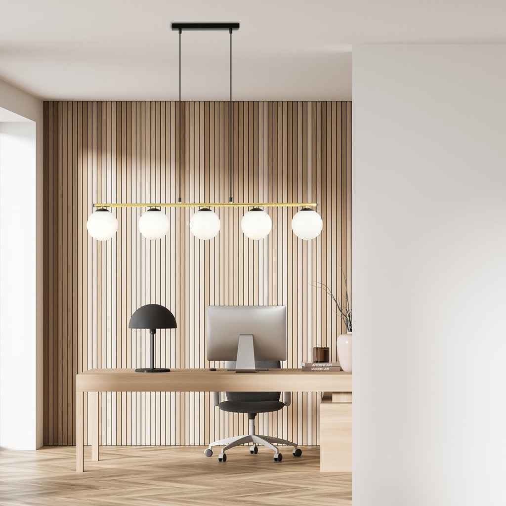 Hanglamp gepoedercoat staal en glas Allora 5 lichts, wit met zwart en goud, 105 cm breed, eetkamer