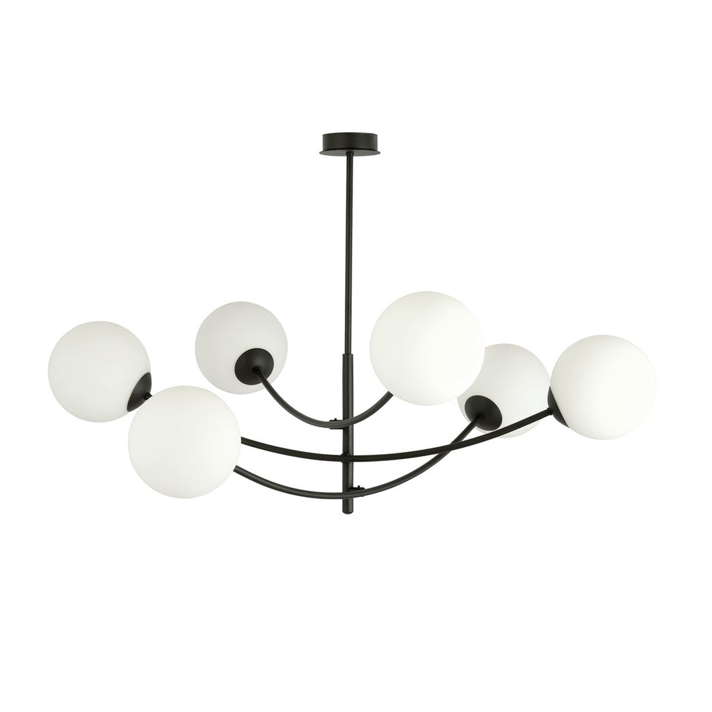 Zwarte plafondlamp met zes gebogen armen en ronde witte glazen kappen