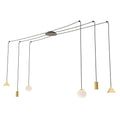 Spinnenlamp met zes zwarte snoeren en gouden kappen in kegel-, cilinder- en bolvorm, de bollen van wit glas