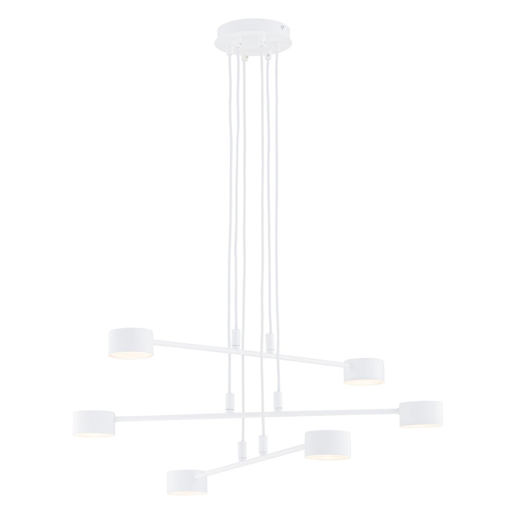 Witte hanglamp met drie kruisende armen en zes ronde lampkoppen aan witte snoeren onder een ronde plafondplaat
