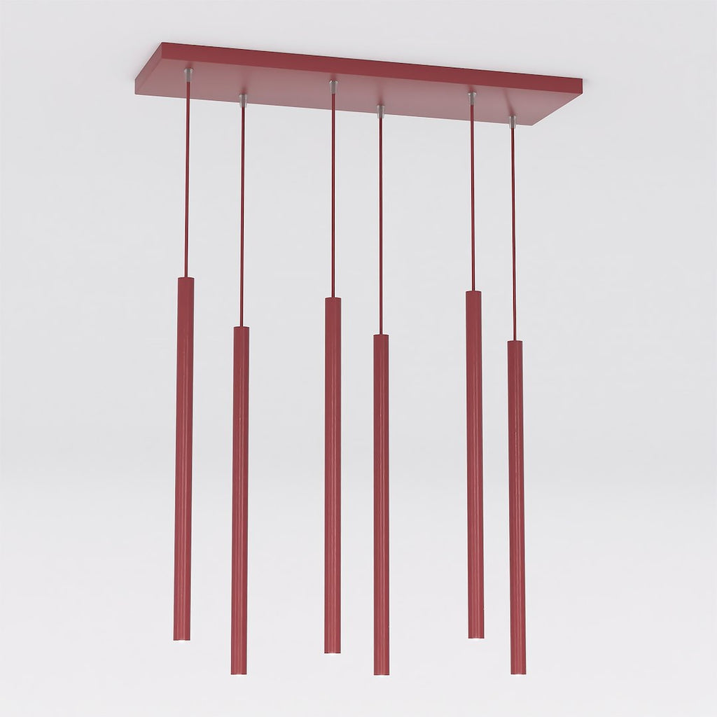 Bordeaux hanglamp met zes slanke cilinders aan een rechthoekige plafondplaat