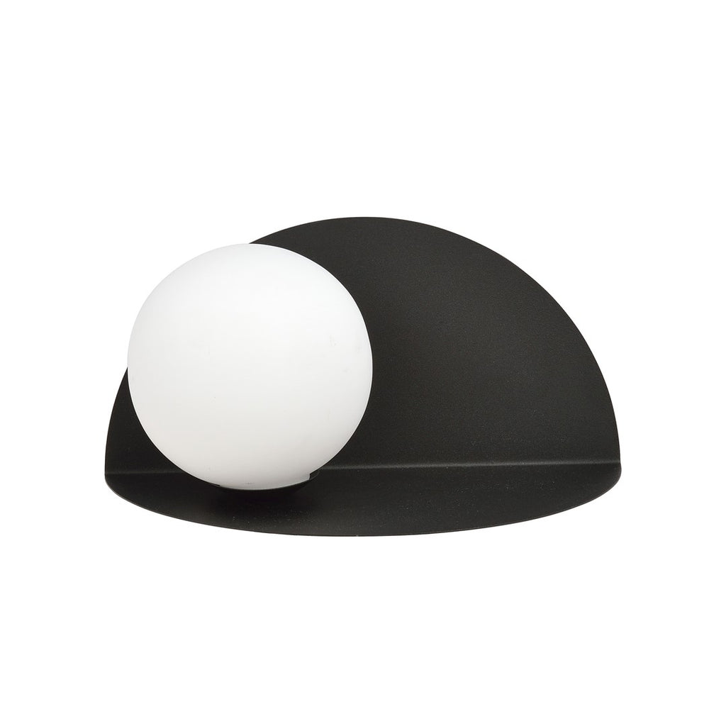Wandlamp gepoedercoat staal en glas, minimalistisch Vorm 7, zwart met witte glazen kap Ø 14 cm