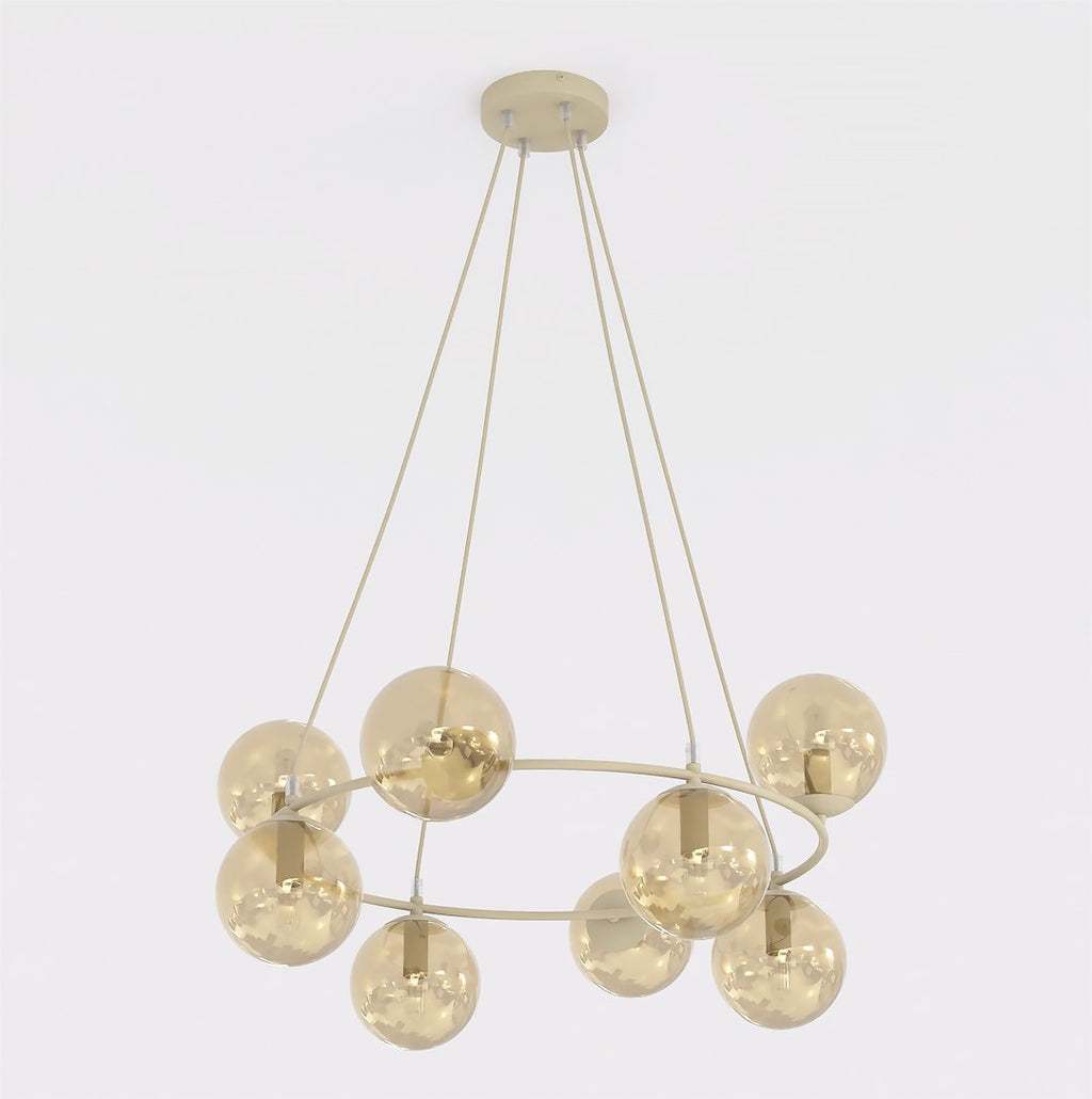 Hanglamp met beige cirkelvormig frame en amberkleurige glazen bollen, opgehangen aan dunne beige snoeren