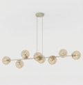 Beige hanglamp met horizontale balk en 8 amberkleurige glazen bollen, opgehangen aan twee dunne stangen