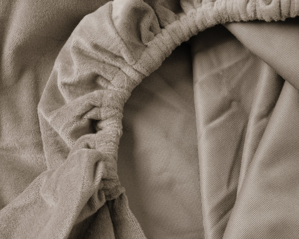 Hoeslaken fluweel polyester taupe/grijs 90 x 200 cm, soft-stretch met hoekhoogte 30 cm