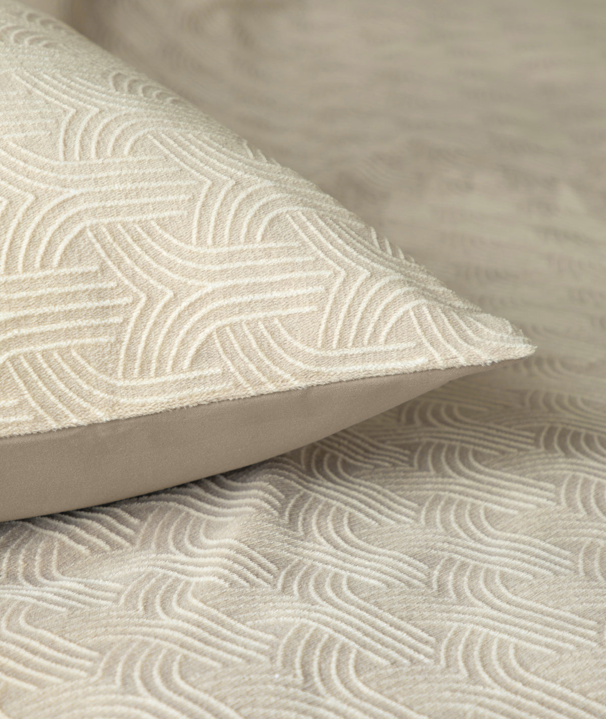 Dekbedovertrek microfiber Flanel Art beige 240 x 220 cm voor de slaapkamer
