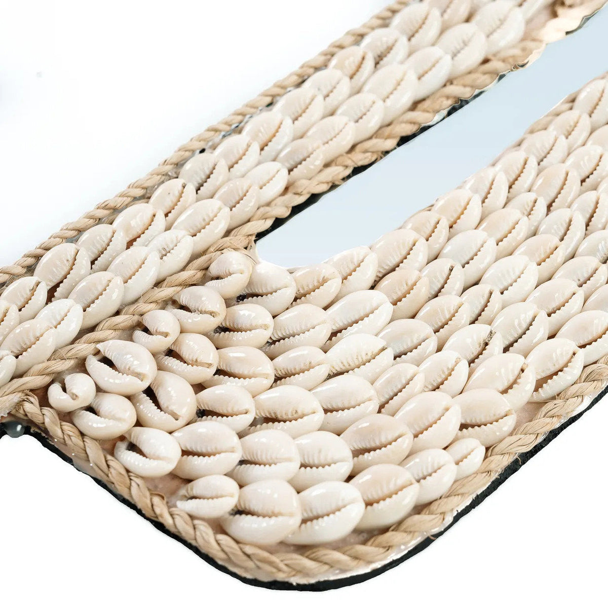 Spiegel kaurischelpen cactusvorm wit 40 x 38 cm voor hal of gastentoilet