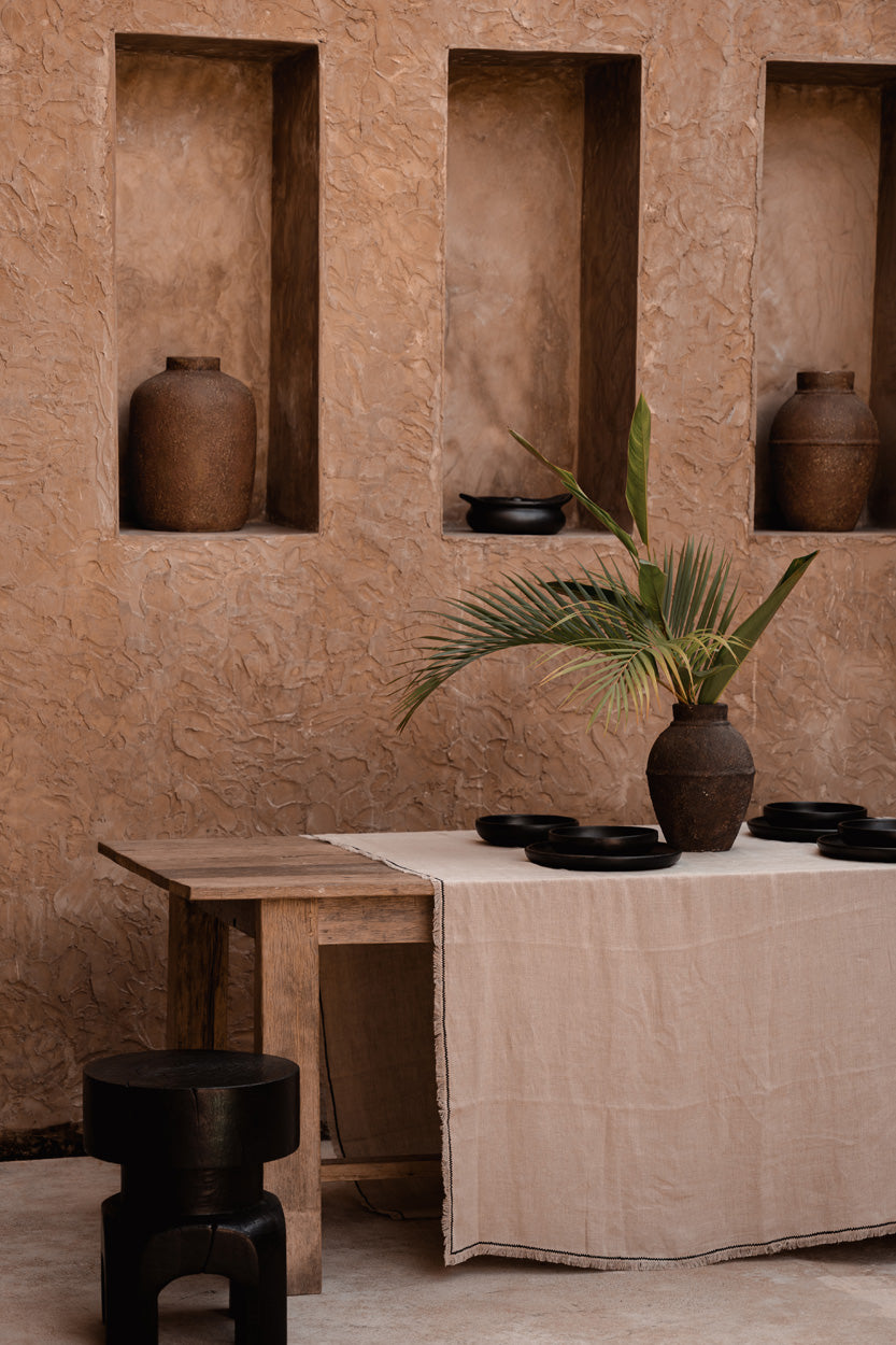 Kruk massief mangohout Squat Spot, zwart – 40 x 40 x 50 cm, als zitplaats of bijzettafel