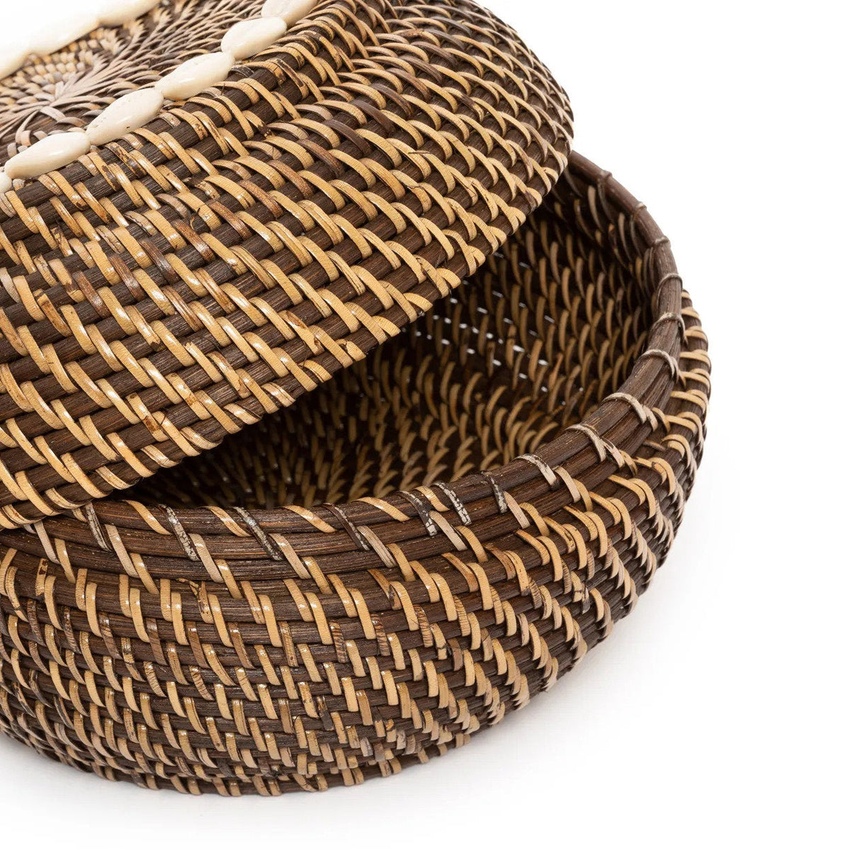 Opbergmand rotan met deksel en cowrieschelpen, naturel bruin, 23 x 23 x 15 cm