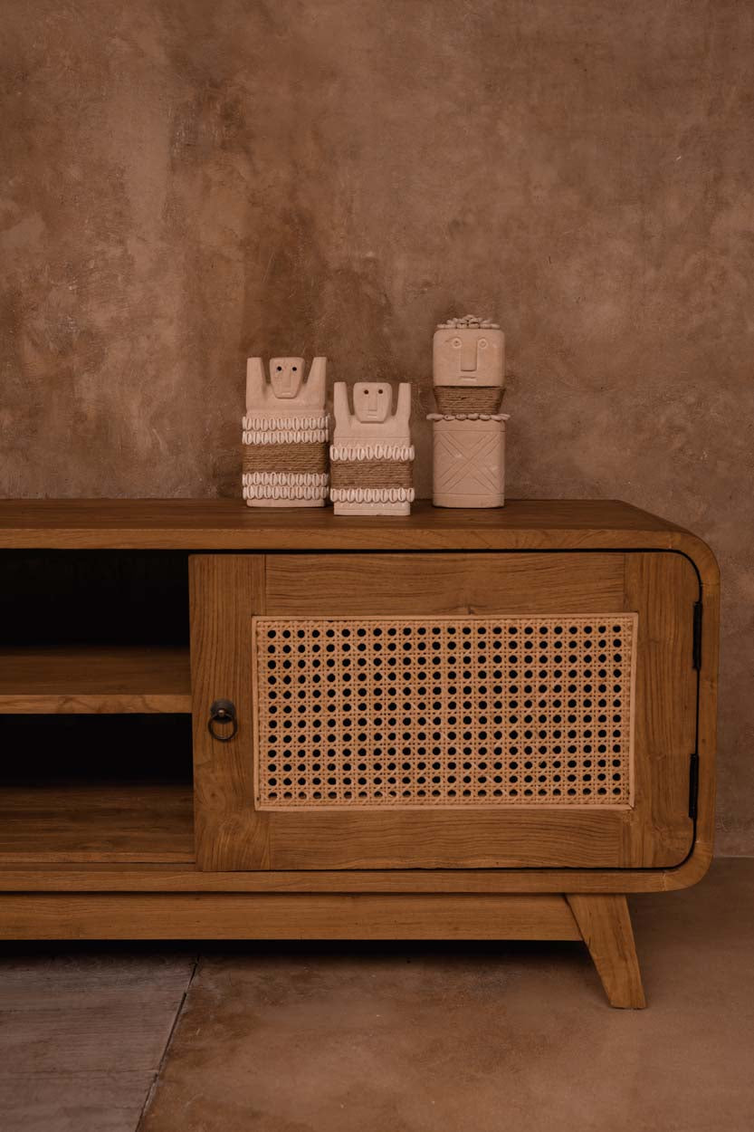 Stenen beeld zandsteen handgesneden Sumbasteen #28 M, naturel met schelpen en touw – 4 x 8 x 14 cm