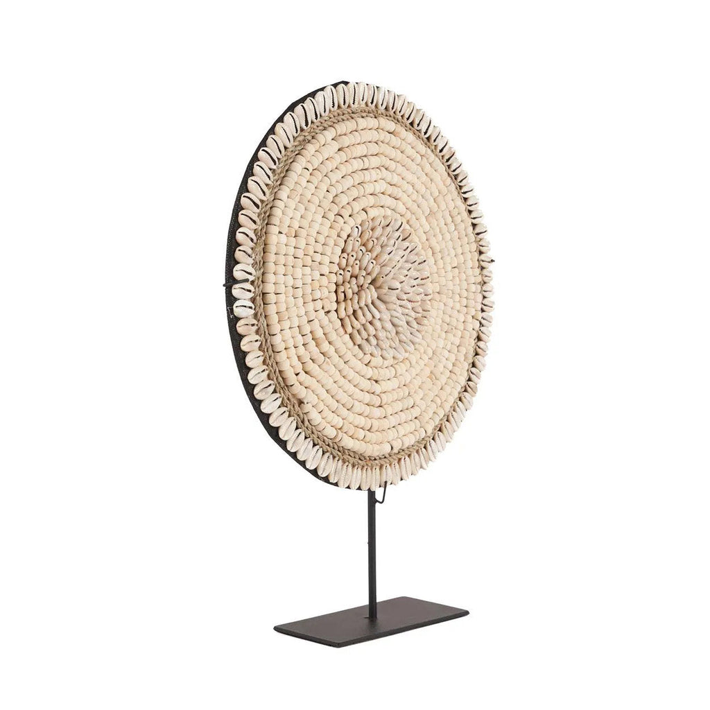 Decoratieschijf schelp op standaard Martinique, natuurlijk wit – 30 x 7 x 40 cm, handgemaakt