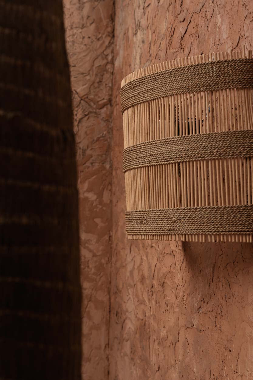Wandlamp rotan halfcilinder met zeegraskoord, Doedoe naturel – 45 x 19 x 33 cm, kap zonder bedrading