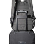 Rugzak polyester zwart urban met gewatteerd laptopvak tot 15-inch, waterafstotend, voor stad en woon-werkverkeer