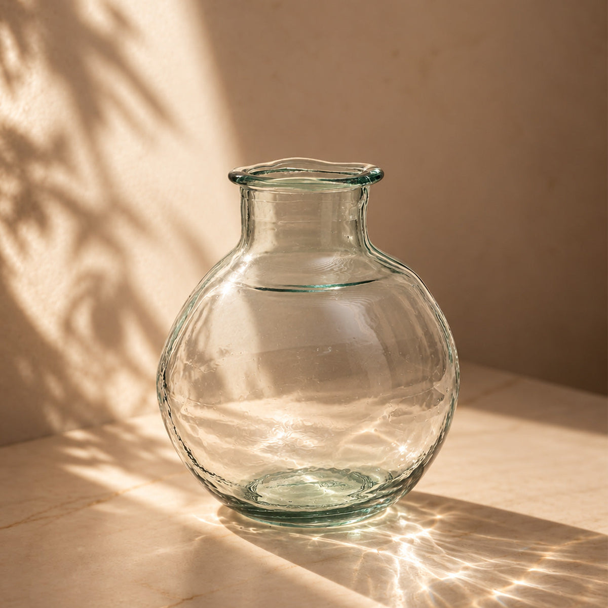 Vaas gerecycled glas Yugang, organische bubbelvorm, blauw – 25 x 25 x 31 cm