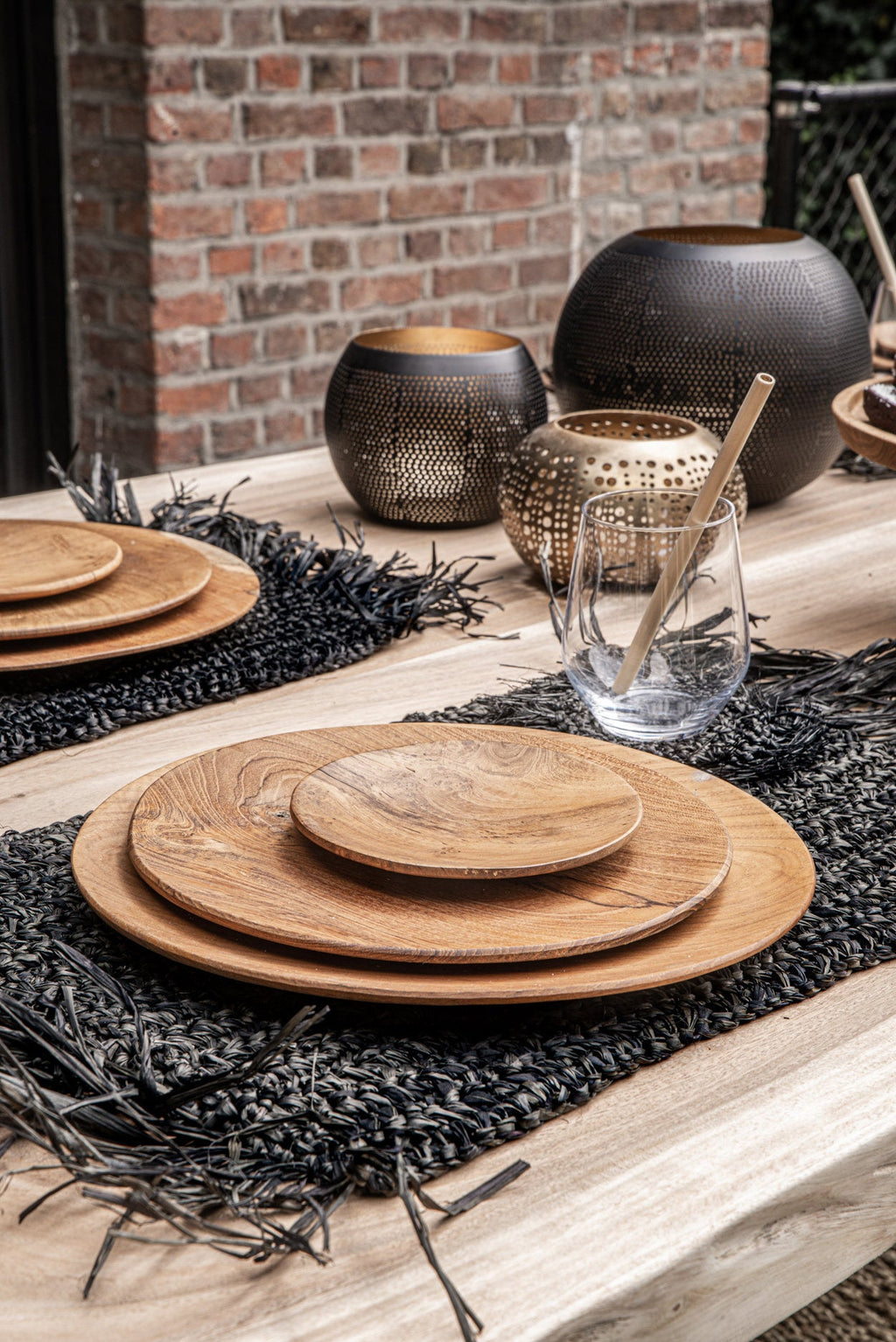 Kandelaar messing Doorboorde Bol M, zwart goud, handgemaakt – Ø 12 x 15 cm