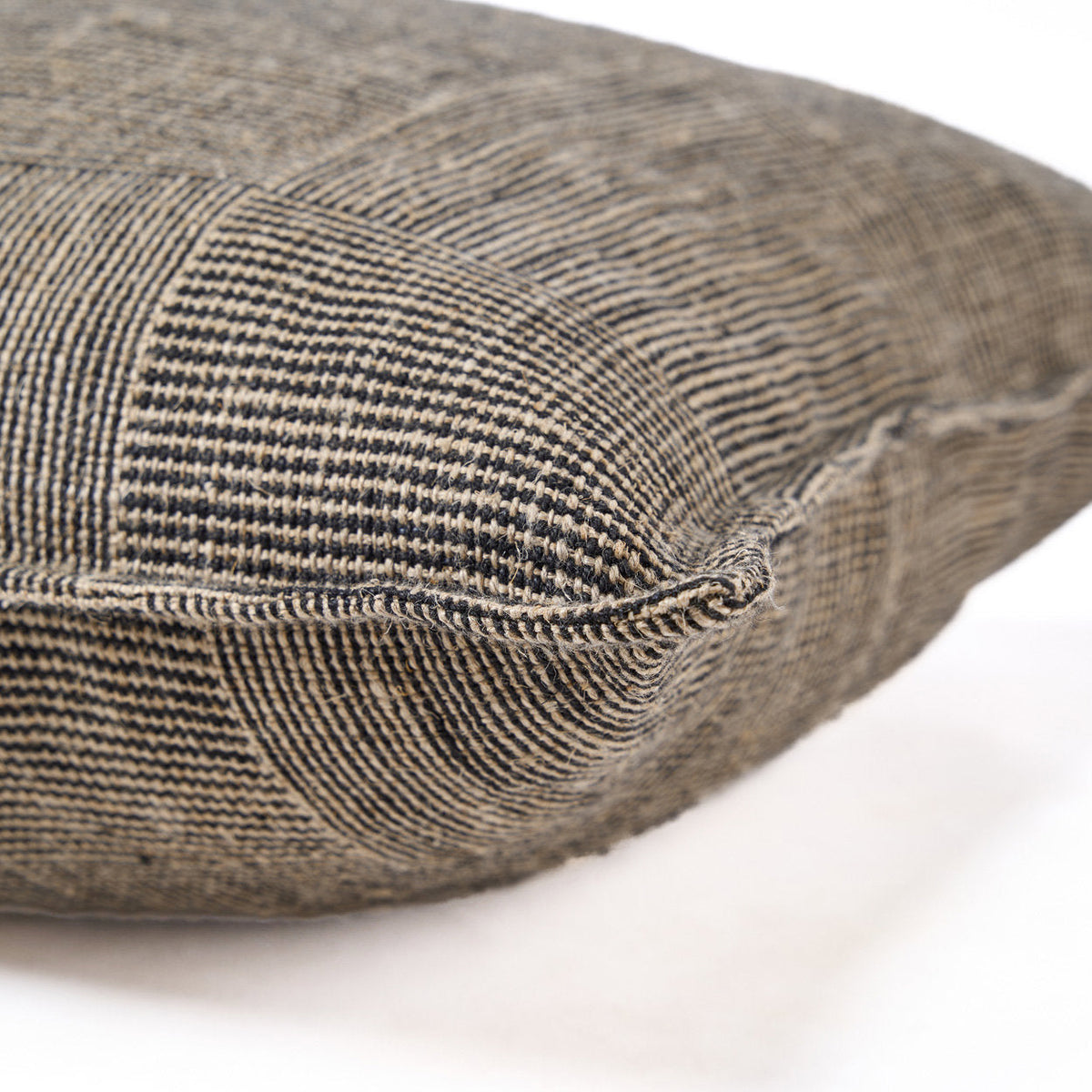 Kussenhoes linnen Bloc Party zwart naturel 50 x 50 cm voor bank of bed