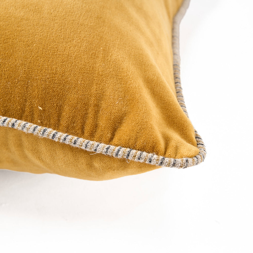 Kussenhoes fluweel Velvet Crush mosterdgeel 50 x 50 cm voor woonkamer en slaapkamer