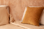 Kussenhoes fluweel Velvet Crush mosterdgeel 50 x 50 cm voor woonkamer en slaapkamer